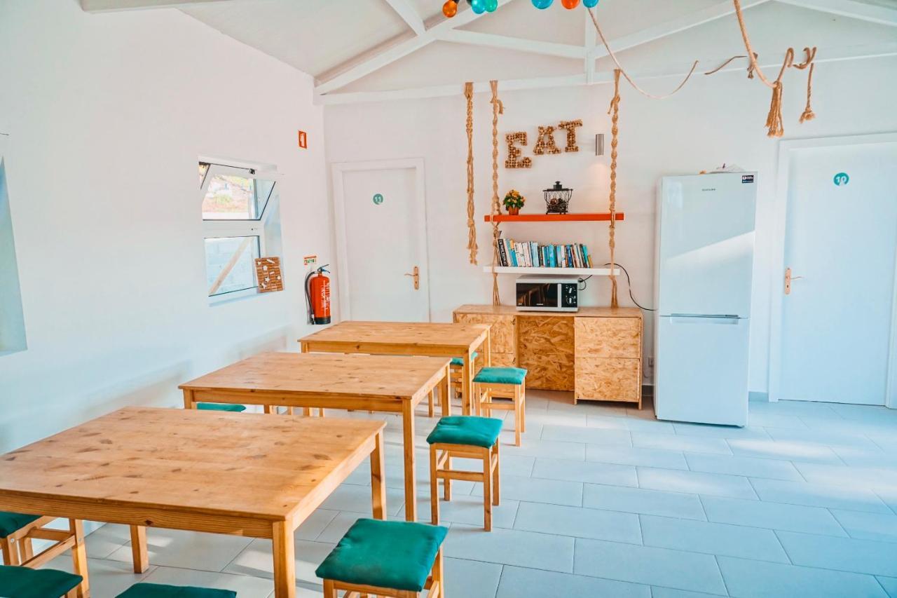 Oasis Backpackers Hostel Sintra Surf Colares Luaran gambar