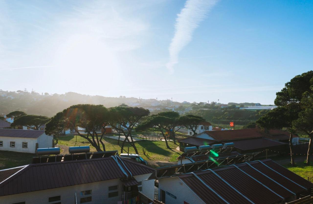 Oasis Backpackers Hostel Sintra Surf Colares Luaran gambar