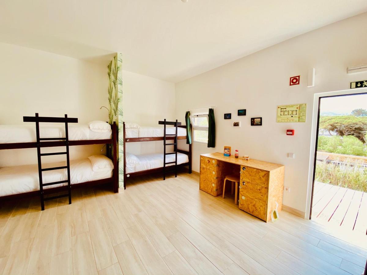 Oasis Backpackers Hostel Sintra Surf Colares Luaran gambar