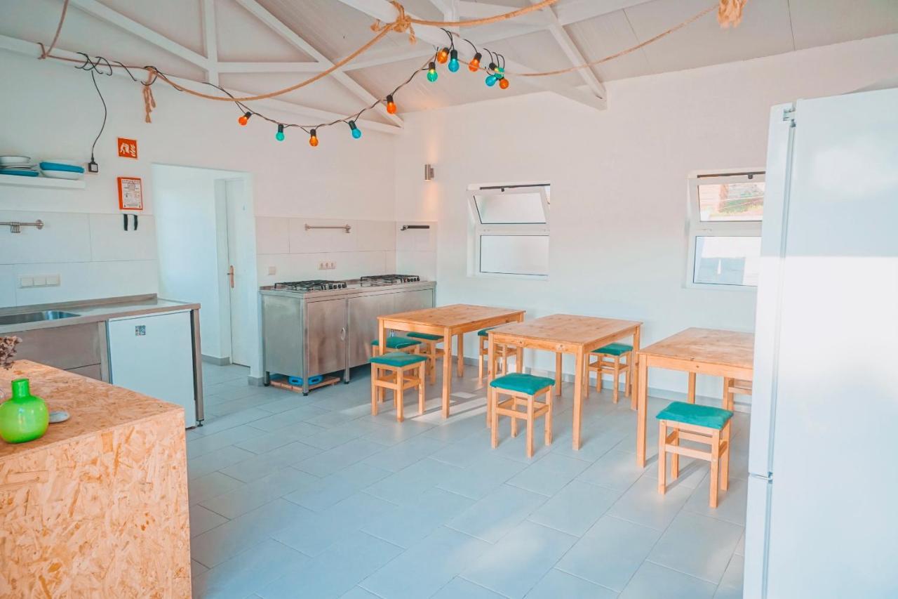 Oasis Backpackers Hostel Sintra Surf Colares Luaran gambar